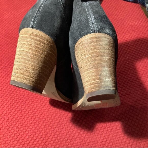 DOLCE VITA Sz 9 Western Grey Suede Stretch Shaft Stacked Heel Booties - Picture 7 of 8